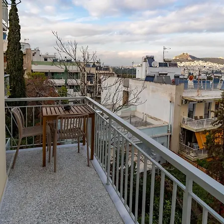 Pangrati Gem Views To Lycabettus Apartment